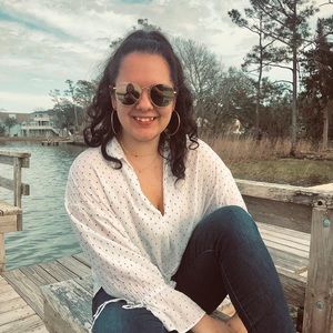 Meet your Posher, Regan